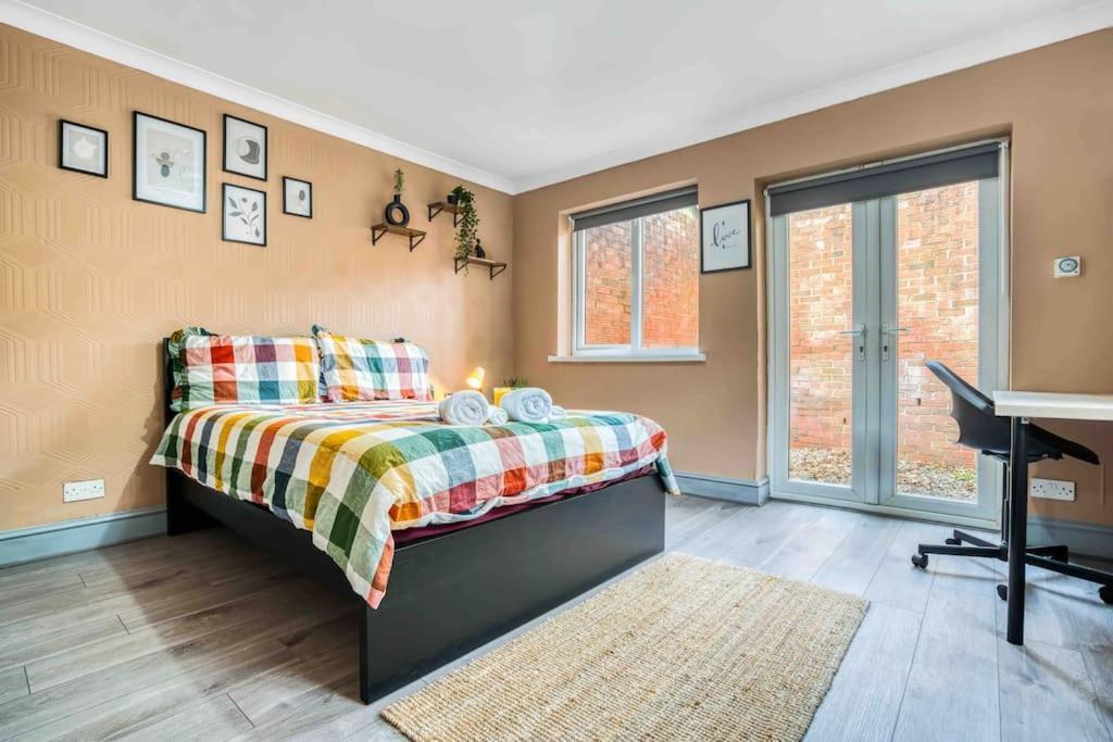 Spacious 3-bed With Free Parking * Birmingham