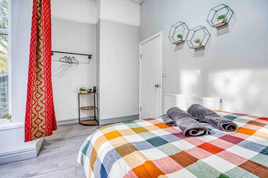 Apartment Spacious 3-bed With Free Parking